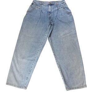 Vintage 90's High Waisted Baggy Pleated Mom Jeans Light Wash Blue Size 8 US
